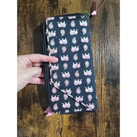 Vera Bradley PINK ELEPHANTS Zip AROUND Wallet CLUTCH Wristlet PURSE Tote NWT - Picture 6 of 6